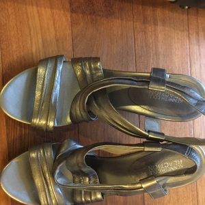 Kenneth Cole Heels size 9. Dark Silver Metallic